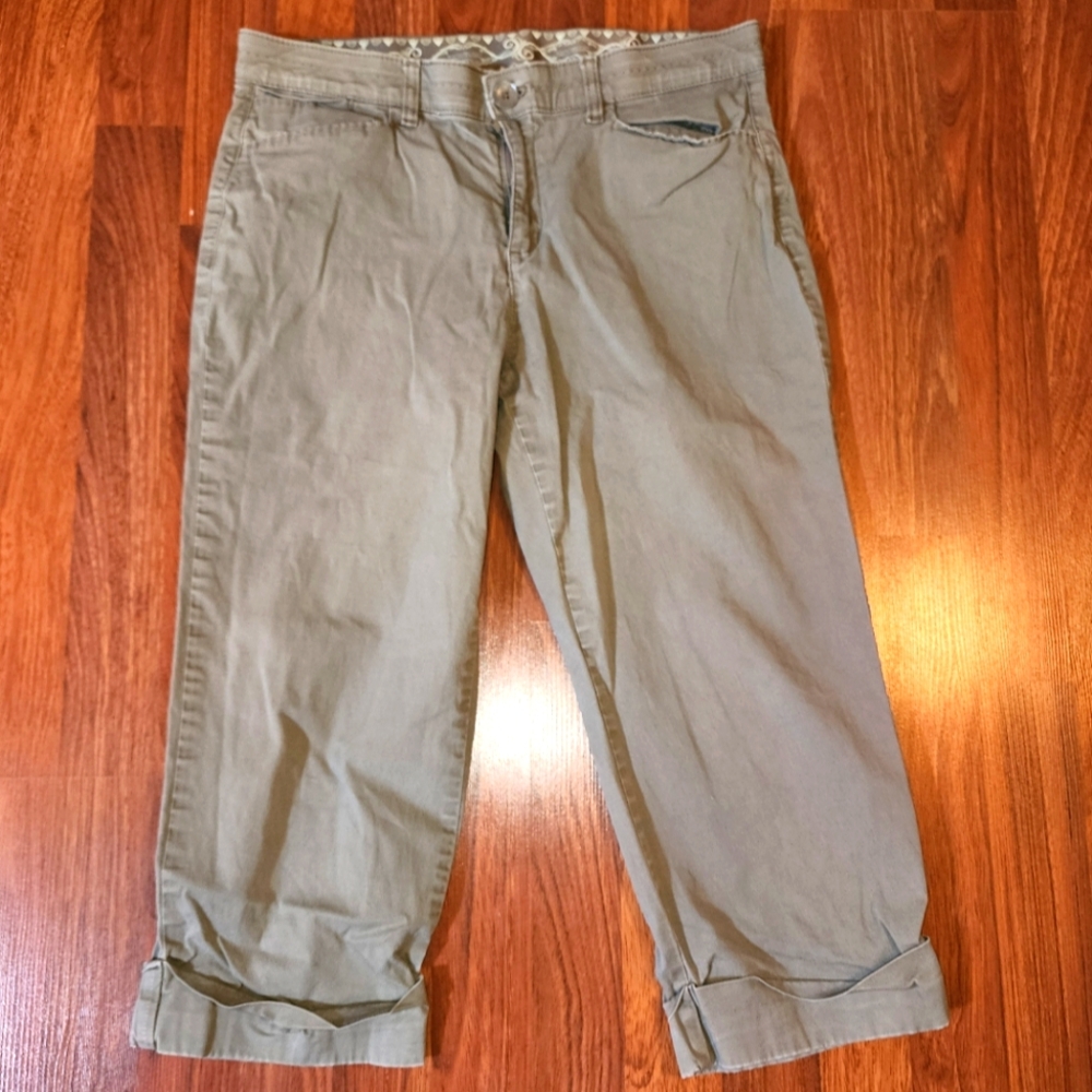 Maureen Capri- size 8